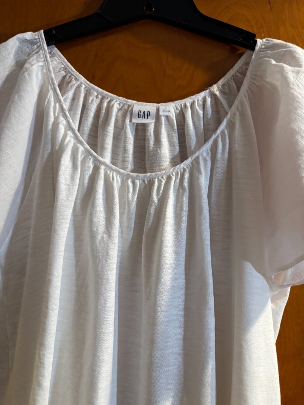 GAP Women white short flutter sleeve tee SZ: L - Picture 4 of 11